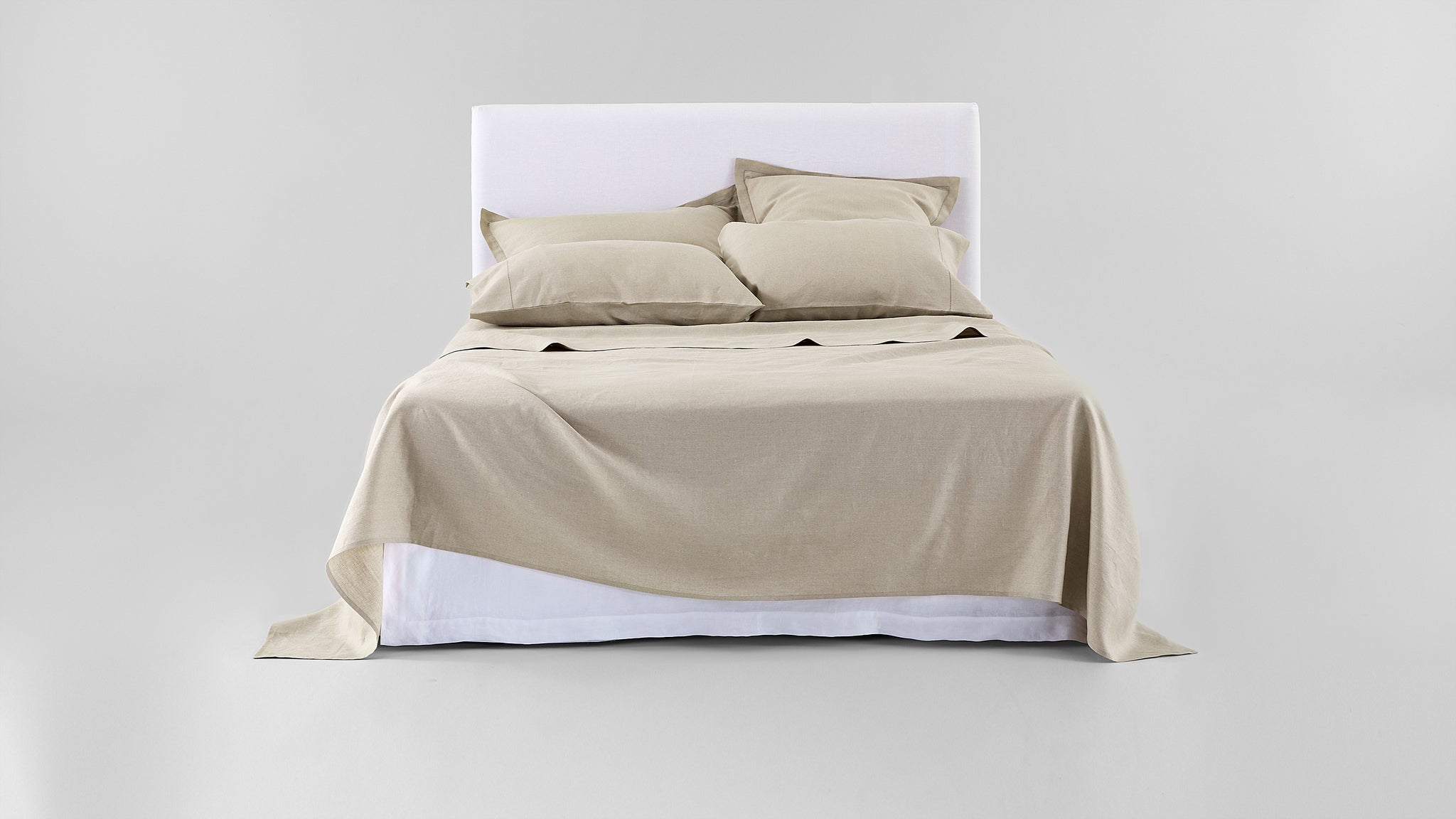 white-plain-double-bed-sheets-rs-850-set-creative-india-id-20864092833